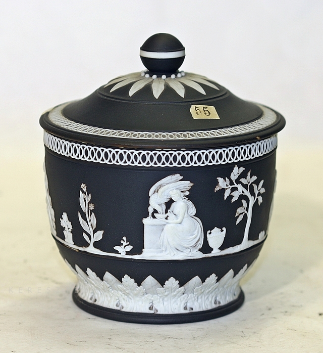 Cukortartó, fedéllel