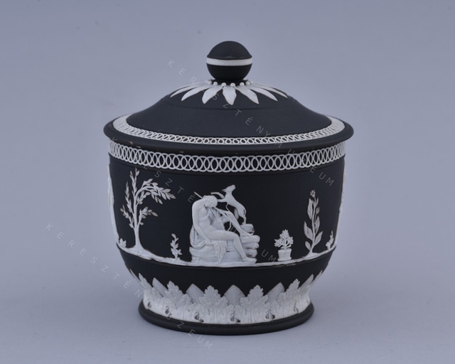 Sugar box with lid