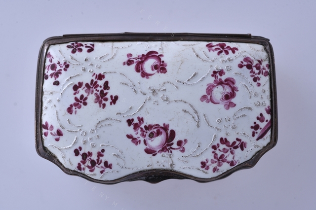 Snuffbox