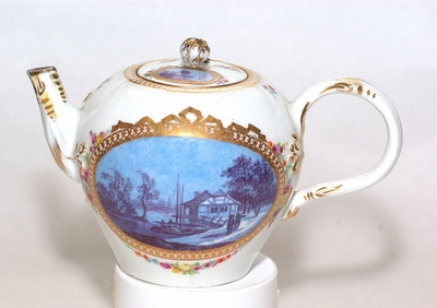 Coffee pot