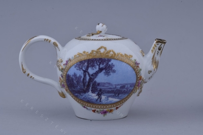 Coffee pot