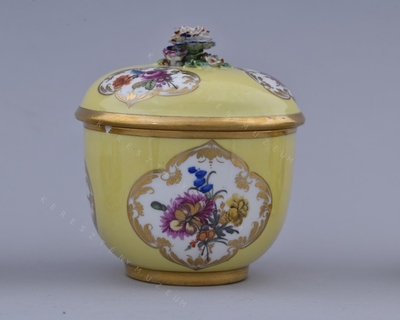 Honey pot