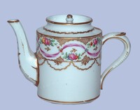Coffee pot with lid