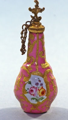 Perfume bottle