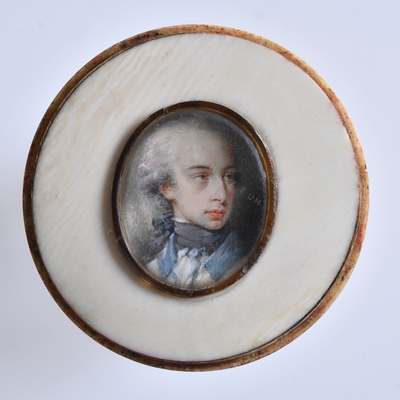 Snuffbox