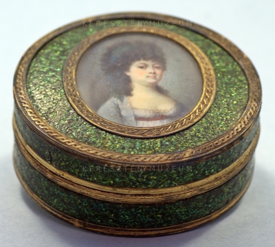 Snuffbox