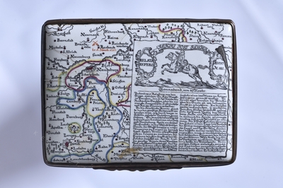 Snuffbox