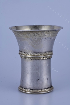 Standing cup 