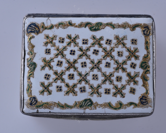 Snuffbox