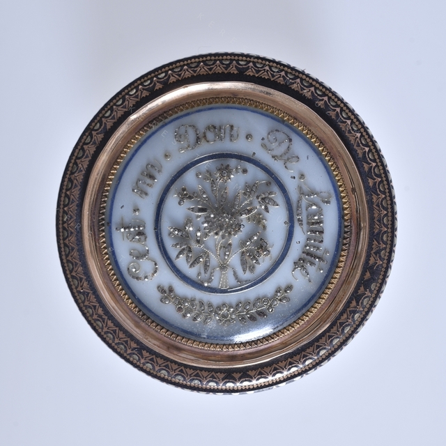 Snuffbox