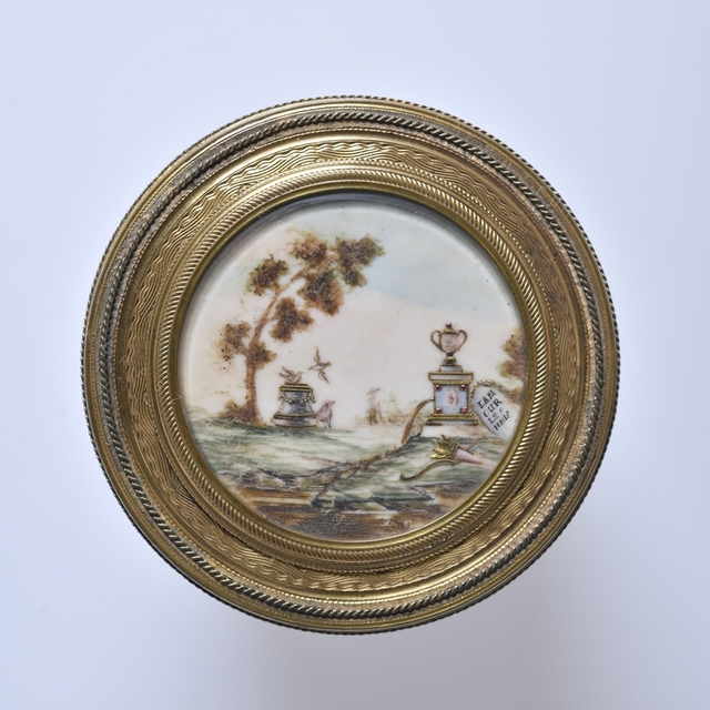 Snuffbox