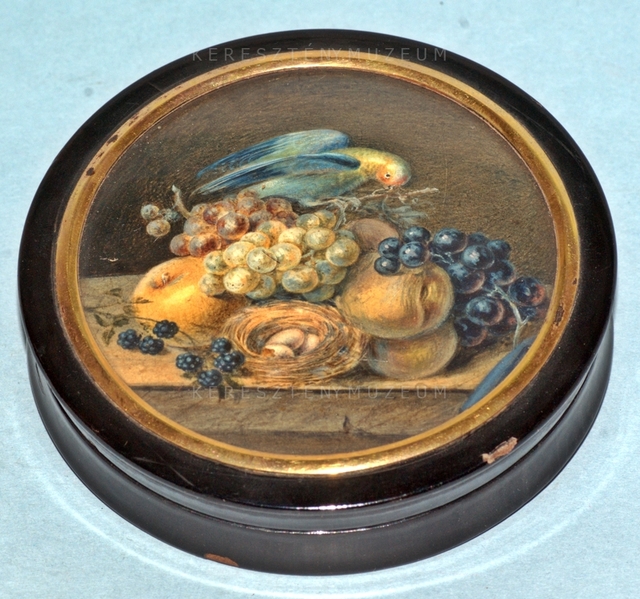 Snuffbox