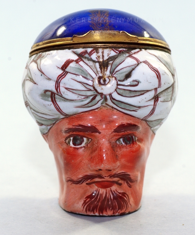 Snuffbox