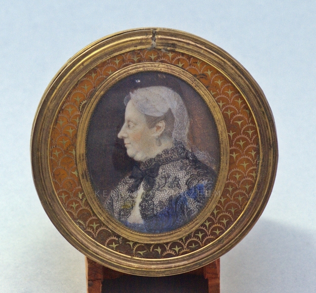 Snuffbox