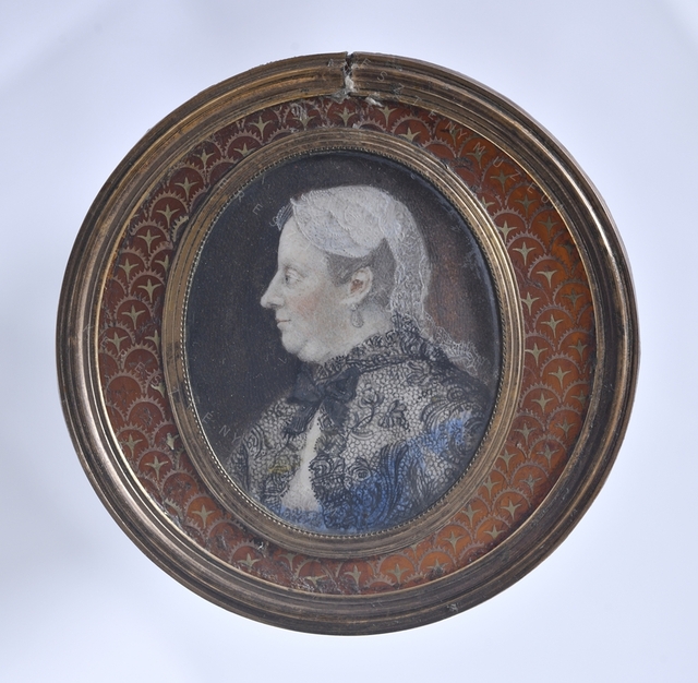 Snuffbox