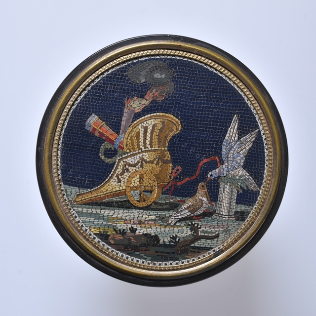 Snuffbox
