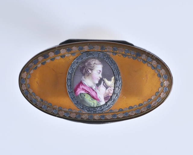 Snuffbox