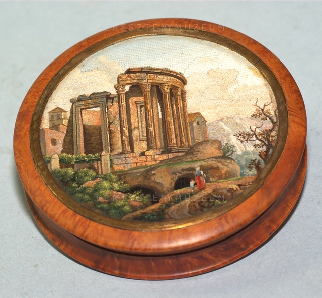 Snuffbox