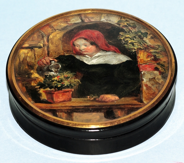 Snuffbox