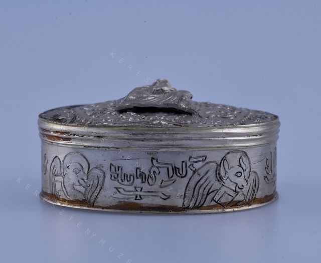 Snuffbox