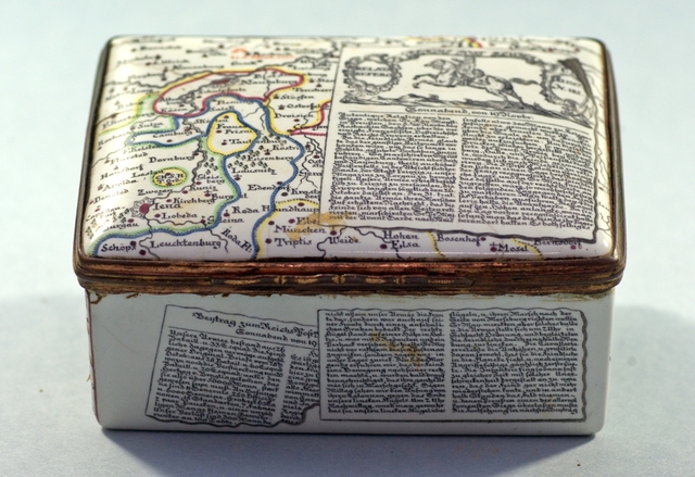 Snuffbox