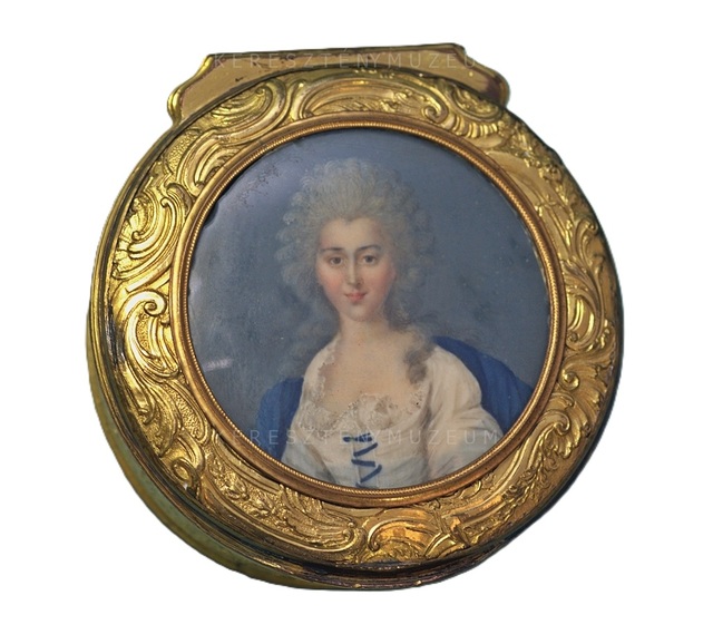 Snuffbox