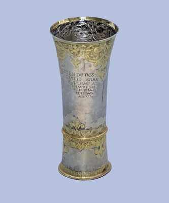 Standing cup 