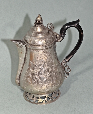 Coffee pot