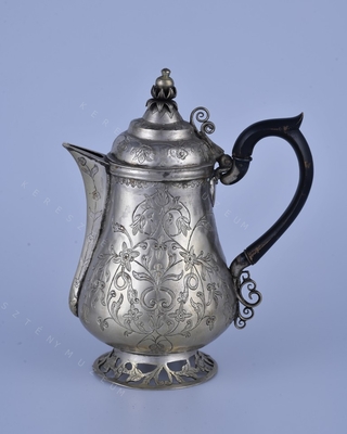 Coffee pot
