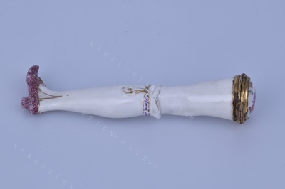 Needle case