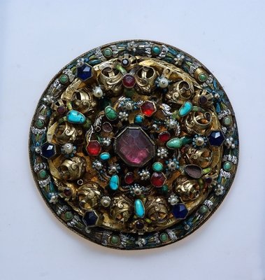 Clasp