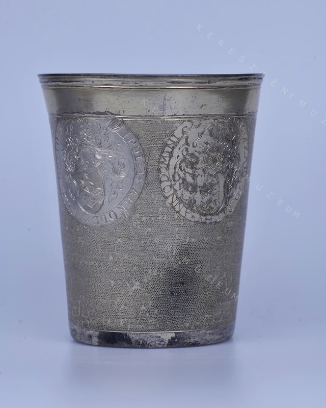 Cup