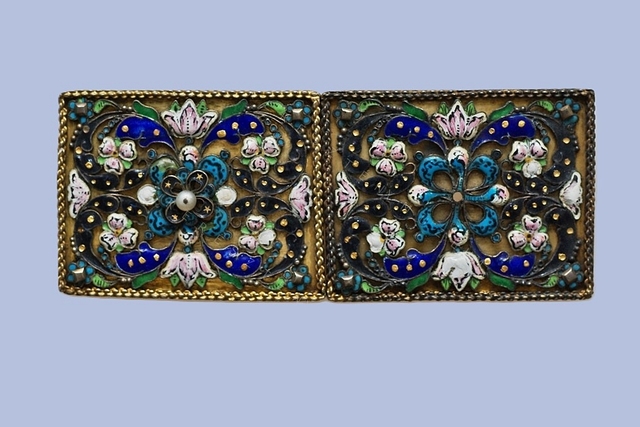 Belt buckles pair 
