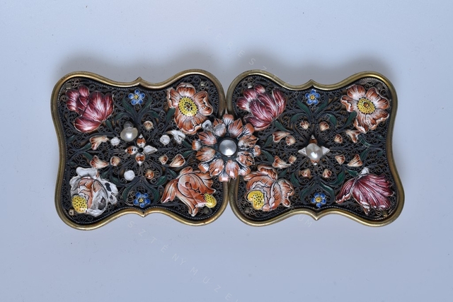 Belt buckle
