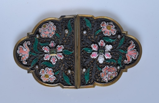 Belt buckles pair 