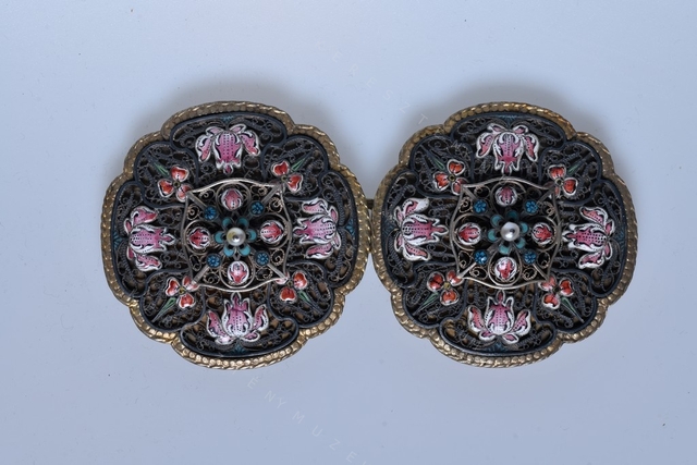 Belt buckles pair 