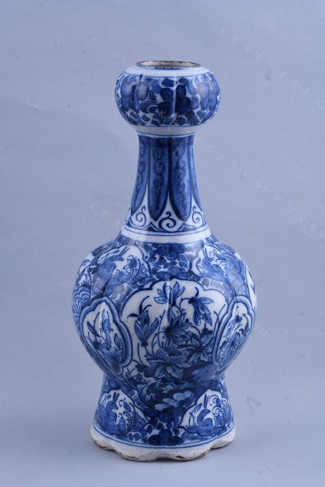 Bottle vase