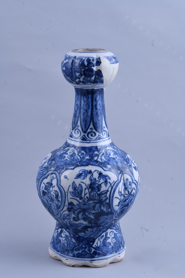 Bottle vase
